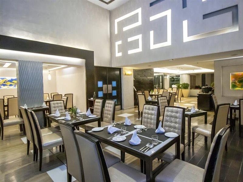Radisson Hotel Sector 29 Gurugram Гургаон Екстериор снимка
