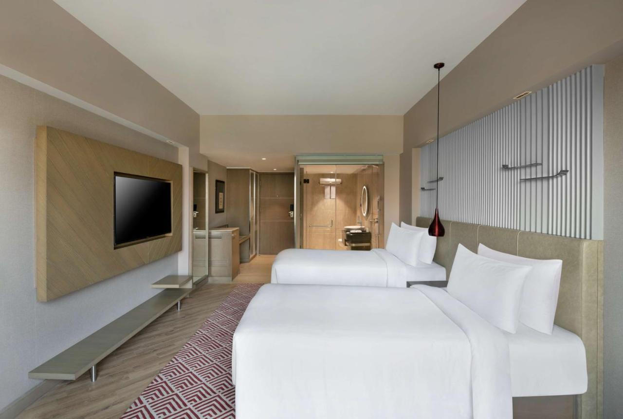 Radisson Hotel Sector 29 Gurugram Гургаон Екстериор снимка